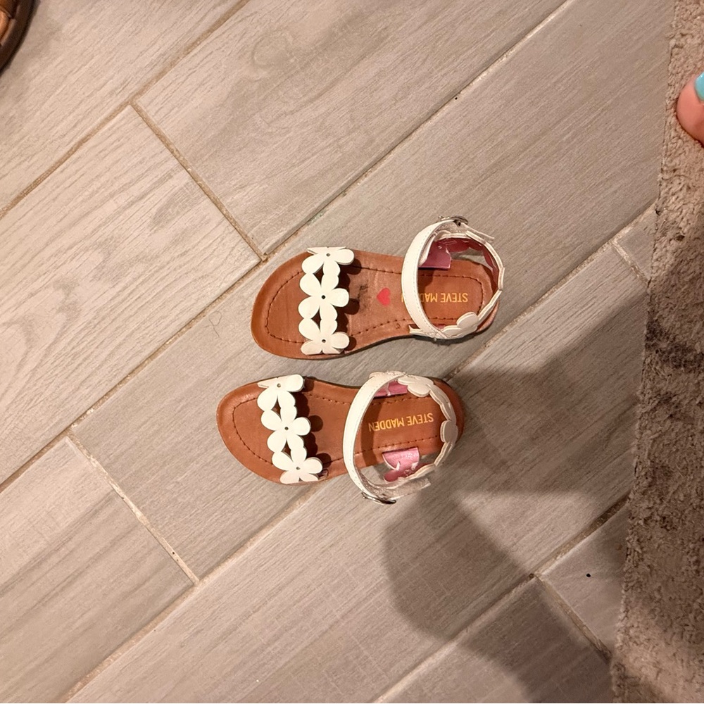 Steve Madden White Floral Kids' Sandals